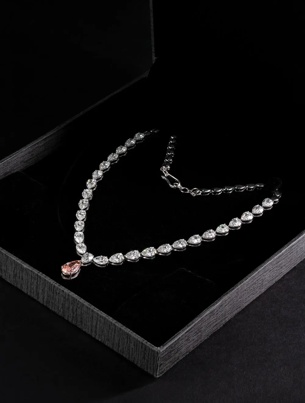 Lab-grown diamond necklace